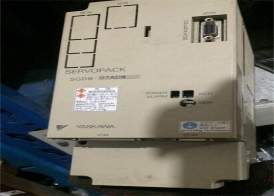 Yaskawa SGDB-07ADM AC SERVO ΕΝΙΣΧΥΤΗΣ 200V 0,7KW Ροπή Ροπής Θέσης Έλεγχος