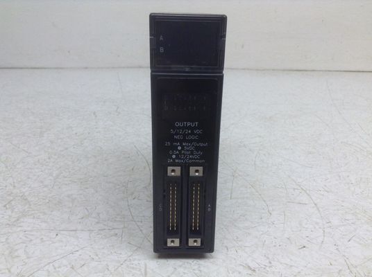 GE FANUC SERIES 90-30 PLC Digital I/O Module 125 VDC IC693MDL752