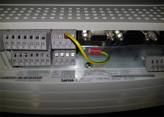 Lenze EVS9326-ESV004 SERVO CONTROLLER 400/480 VAC 11 KW (14,75 HP) SERVO INVERTER
