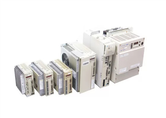 Νέα Yaskawa Sgdm-04ac-Sd2b Ac Servo Drive 200w στο αρχικό κουτί