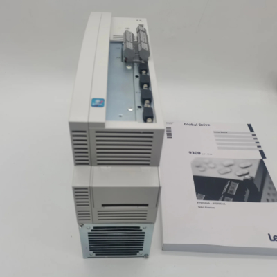 Lenze EVS9324-CIV003 ΣΕΡΒΟ ΕΛΕΓΚΤΗΣ 9300 ΣΕΙΡΑ ΣΕΡΒΟ PLC COLD PLATE 3.0 KW