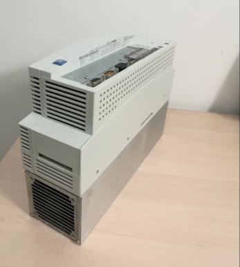 Lenze EVS9324-CIV003 ΣΕΡΒΟ ΕΛΕΓΚΤΗΣ 9300 ΣΕΙΡΑ ΣΕΡΒΟ PLC COLD PLATE 3.0 KW