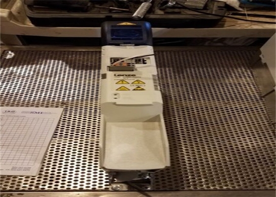 Lenze E70ACPSE0304S ΕΞΟΔΟΣ ΤΡΟΦΟΔΟΣΙΑΣ 2 ΦΑΣΗ 30 AMP 565/675 VDC 10,3 KW
