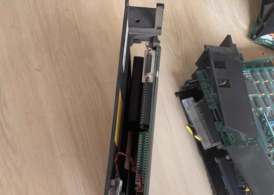 GE Fanuc IC697CPM790 Σύστημα Ελέγχου Απόδοσης PLC Τριπλή Αρθρωτή Πλεονασμός