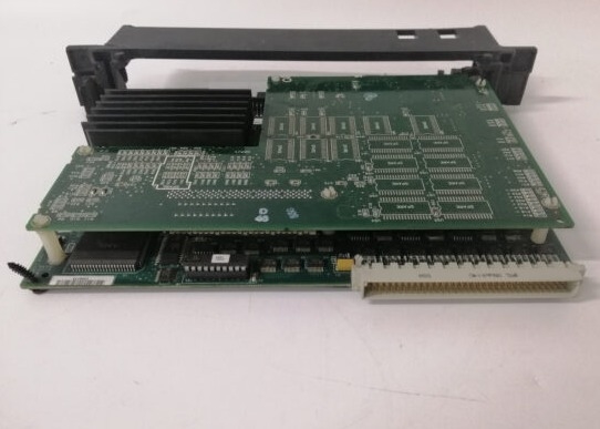 Μονάδα I/O GE Fanuc IC697CPX935 96 MHZ 32-BIT Floating Point 1 Mbyte Fast Memory