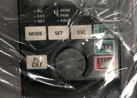 Mitsubishi FR-A820-01870-E160  230 V 115 A Είσοδος 3 φάσεων Έξοδος 3 φάσεων 60 HP
