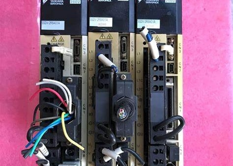 YASKAWA SGDV-2R8A01A002000 Σερβοενισχυτές Βιομηχανίας SERVOPACK 230VAC 3 ΦΑΣΕΩΝ