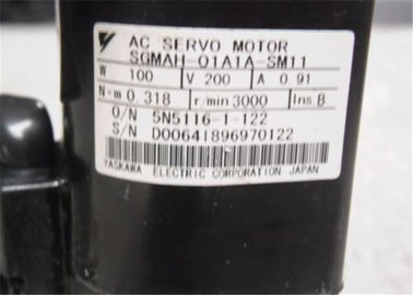 Βιομηχανική σερβο μηχανή 200V sgmah-01a1a-SM11 σερβο μηχανών 100W 0.91A Yaskawa