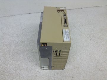 Industrial ServoPack Yaskawa  5.0KW Servo Drives 28A 50 / 60HZ Frequency SGDM-50ADA