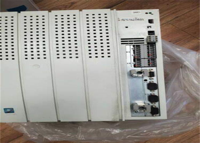 Lenze EVS9328-EPV004 SERVO CONTROLLER 9300 SERIES 400/480 VAC 22-30 KW (29,5-40,2 HP)