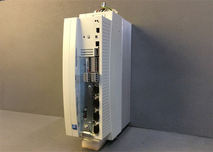 Lenze EVS9323-ETV004 SERVO CONTROLLER 9300 SERIES 400/480 VAC 1,5 KW (2 HP) SERVO PLC TECHOLOGY