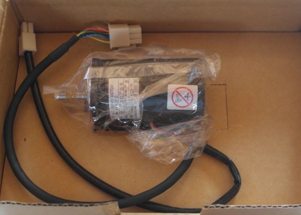 YASKAWA SGM-A5A31 2048 P/R Ενδεικτικός κλιμακωτής AC Servo Motor 200V Standard 50W